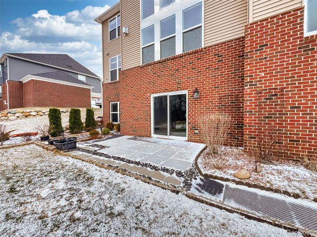 4172 Walcott Drive, Orion Charter Township, MI 48359