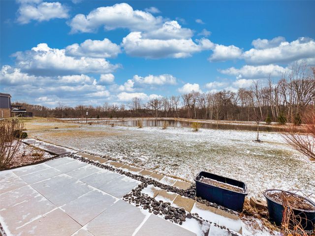4172 Walcott Drive, Orion Charter Township, MI 48359