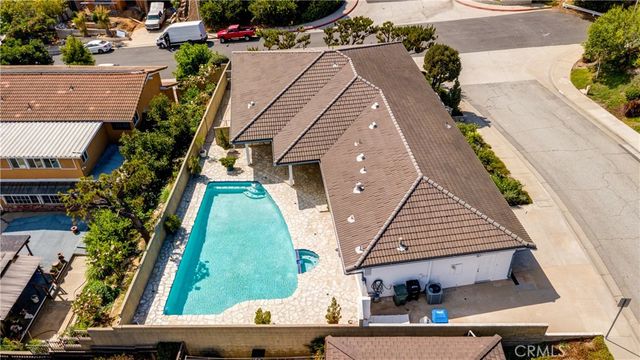 201 E Burke Dr, Montebello, CA 90640