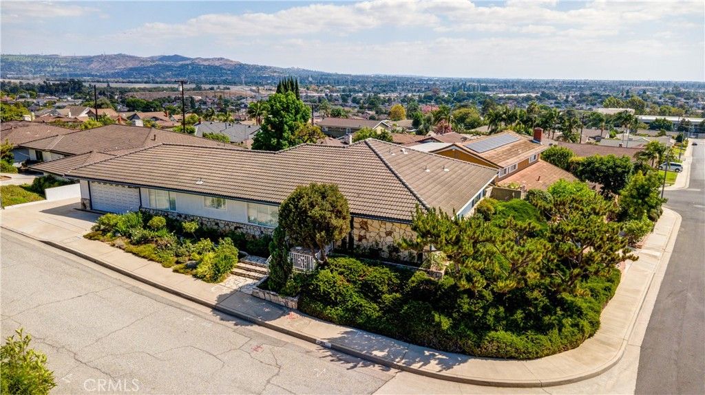 201 E Burke Dr, Montebello, CA 90640 — photo 5