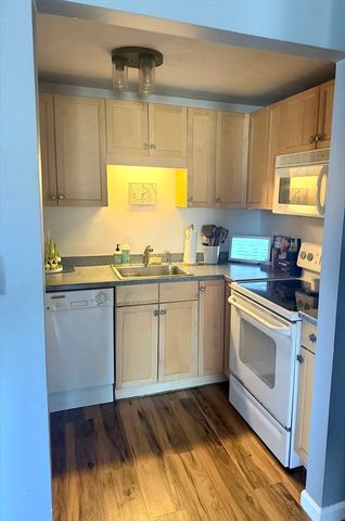 1 Reed Ave 7, Plymouth, MA 02360