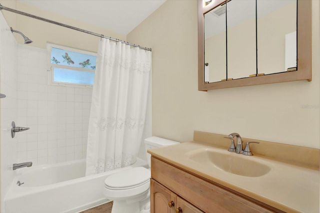 2561 58TH STREET N, St Petersburg, FL 33710