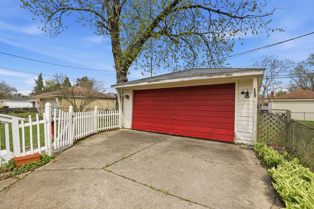 9160 Kinloch Street, Redford, MI 48239