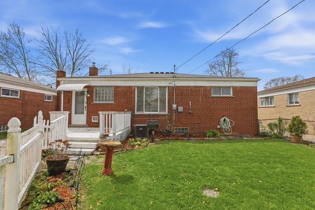 9160 Kinloch Street, Redford, MI 48239