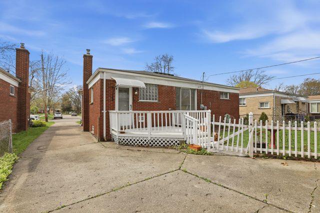9160 Kinloch Street, Redford, MI 48239