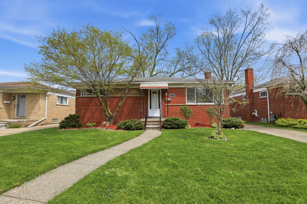 9160 Kinloch Street, Redford, MI 48239