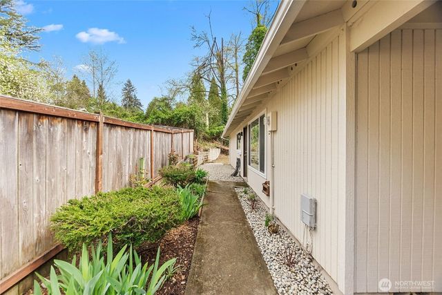 1072 1074 Central Street SE, Olympia, WA 98501