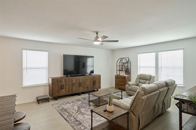 120 Chestnut Gate Drive, Willis, TX 77378