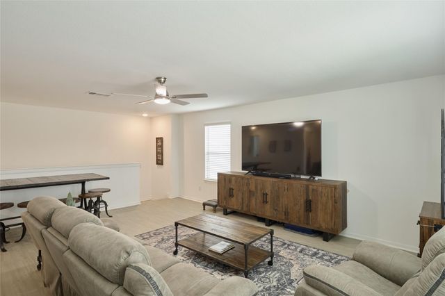 120 Chestnut Gate Drive, Willis, TX 77378