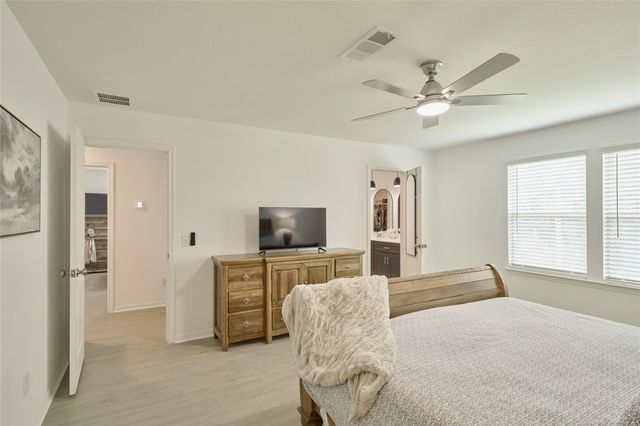 120 Chestnut Gate Drive, Willis, TX 77378