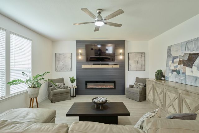 120 Chestnut Gate Drive, Willis, TX 77378