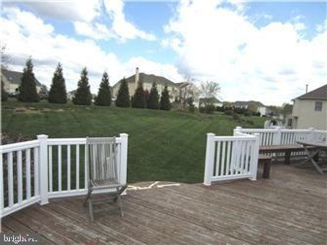 129 HOCKESSIN DR, Hockessin, DE 19707