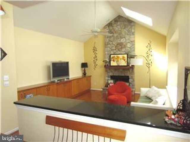 129 HOCKESSIN DR, Hockessin, DE 19707