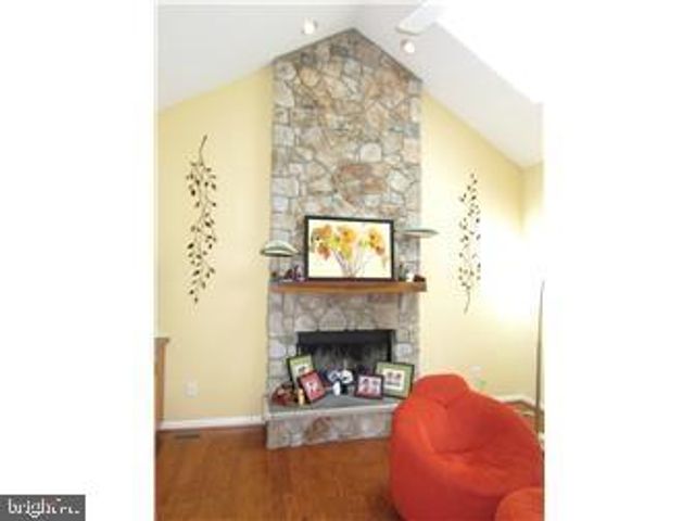 129 HOCKESSIN DR, Hockessin, DE 19707