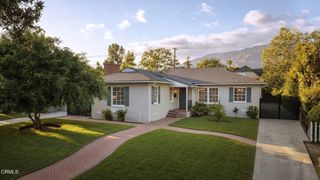 2215 Las Lunas Street, Pasadena, CA 91107