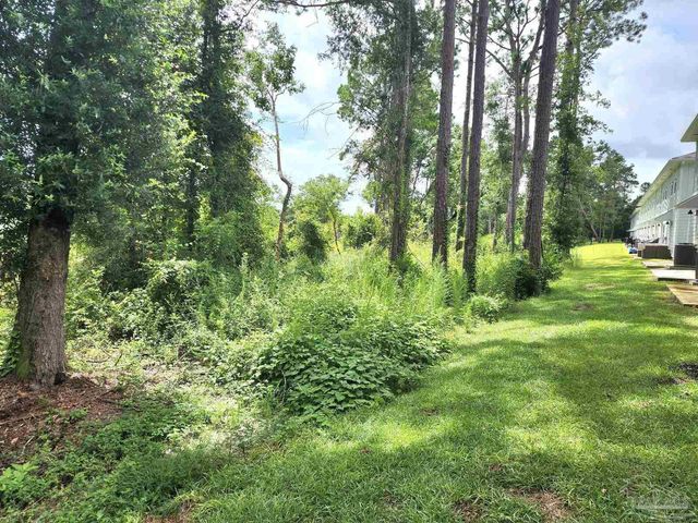 8932 Brigade Trl, Pensacola, FL 32534