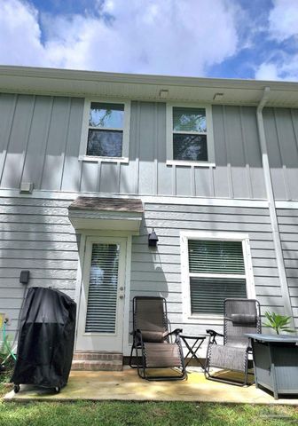 8932 Brigade Trl, Pensacola, FL 32534