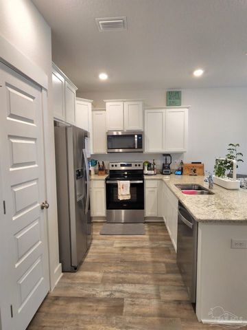 8932 Brigade Trl, Pensacola, FL 32534