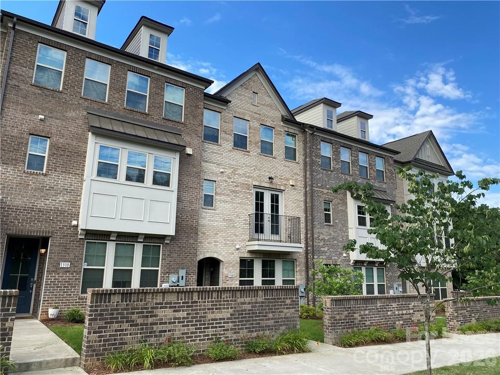 1220 Madison Towns Lane, Charlotte, NC 28209