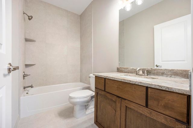 56664 Via Toscana Street, Macomb, MI 48042