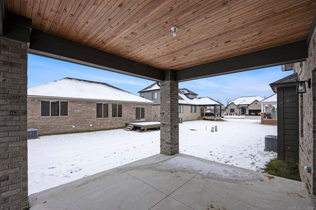 56664 Via Toscana Street, Macomb, MI 48042