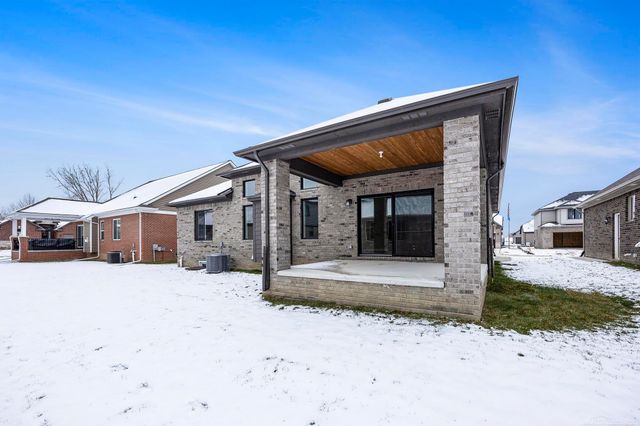 56664 Via Toscana Street, Macomb, MI 48042