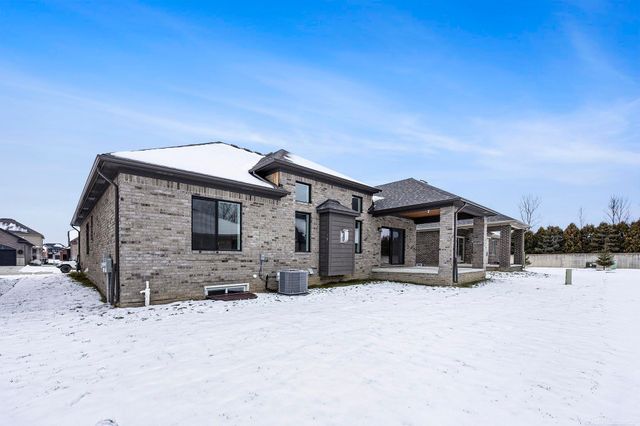 56664 Via Toscana Street, Macomb, MI 48042