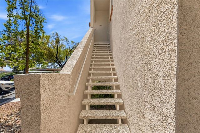 525 Indian Princess Drive 202, Las Vegas, NV 89145
