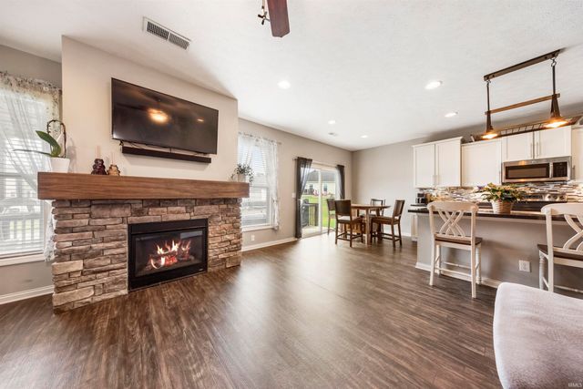 843 Groveview Court, Evansville, IN 47711