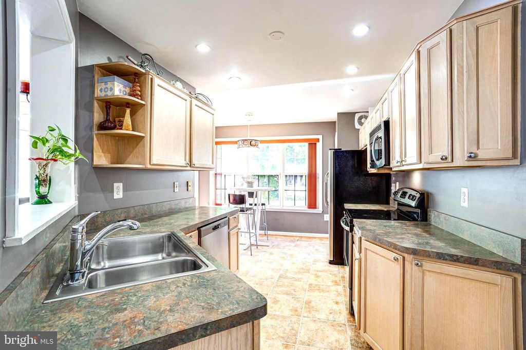 Image 14 of property listing at 3164 GLADSTONE CT, Waldorf, MD 20602