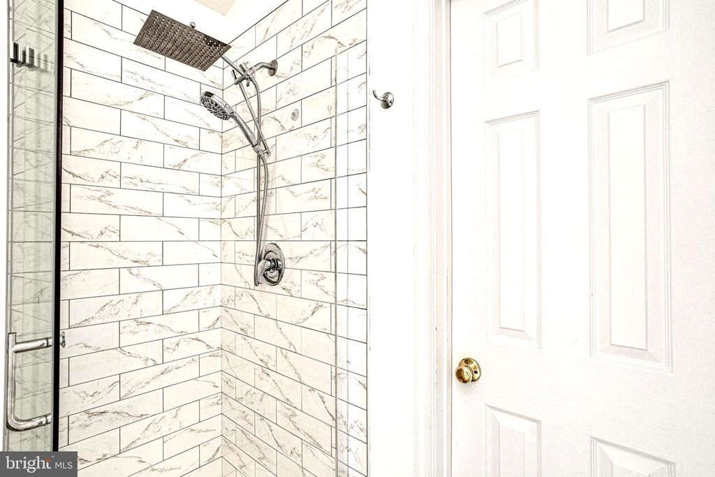 Image 22 of property listing at 3164 GLADSTONE CT, Waldorf, MD 20602