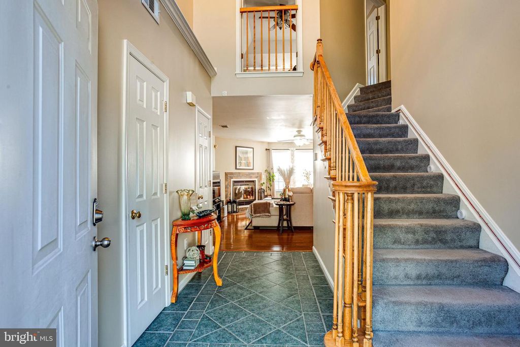 Image 4 of property listing at 3164 GLADSTONE CT, Waldorf, MD 20602