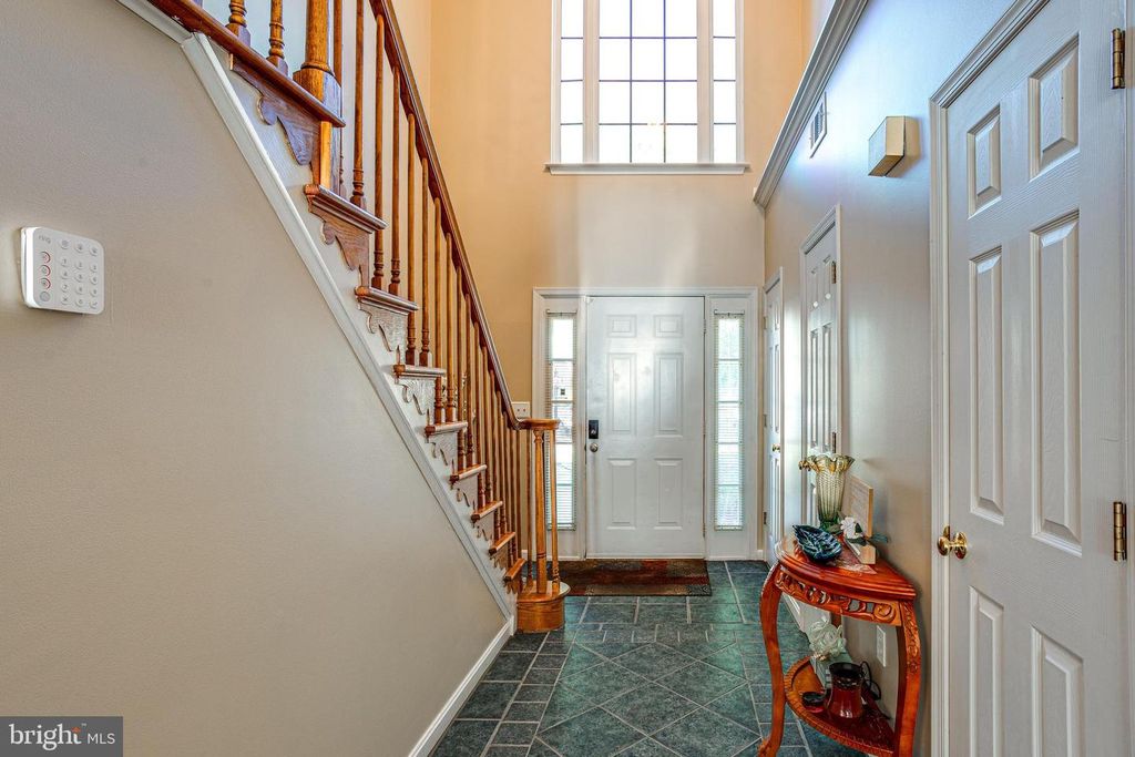 Image 5 of property listing at 3164 GLADSTONE CT, Waldorf, MD 20602