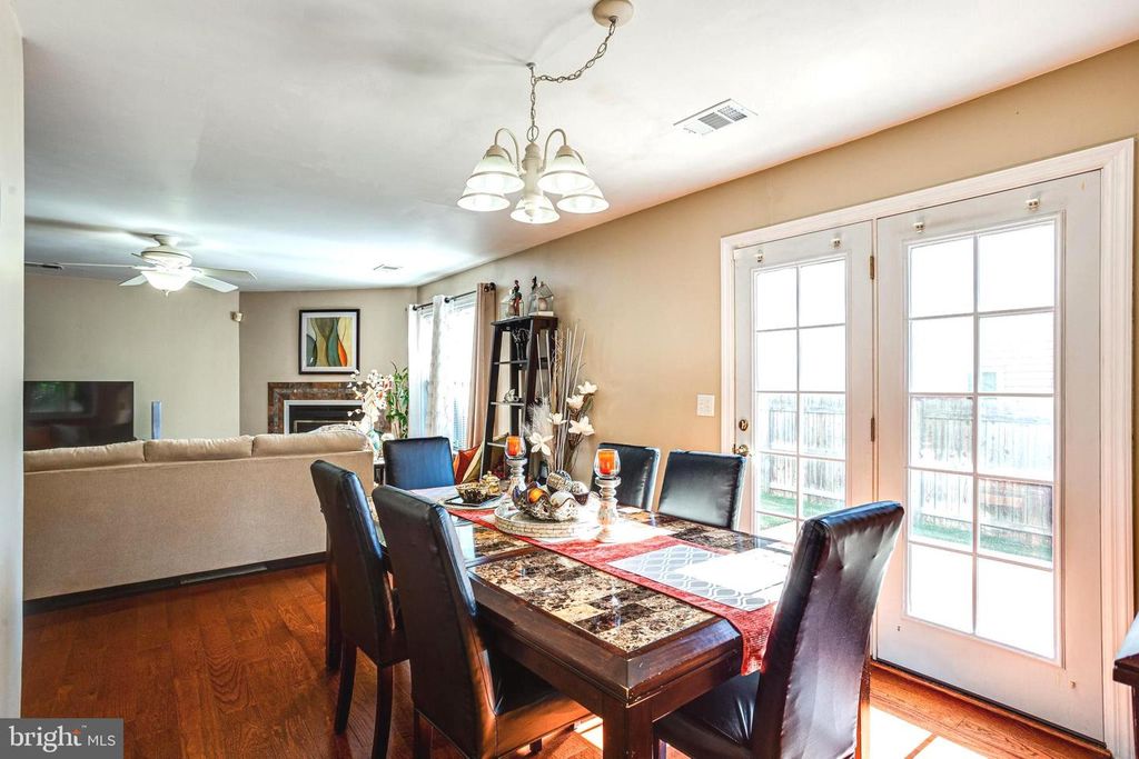 Image 9 of property listing at 3164 GLADSTONE CT, Waldorf, MD 20602