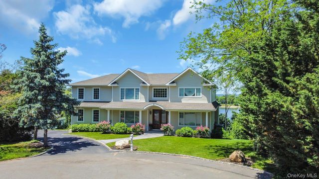 12 Barbara Lane, Glen Cove, NY 11542