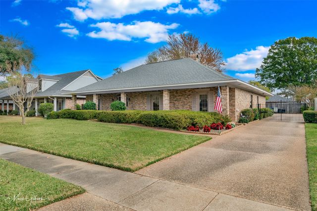 7709 Chesapeake Drive, Shreveport, LA 71105