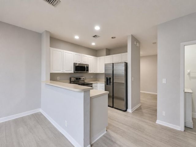 4750 NW 117th Avenue, Coral Springs, FL 33076