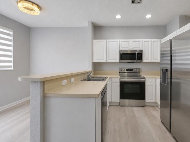 4750 NW 117th Avenue, Coral Springs, FL 33076