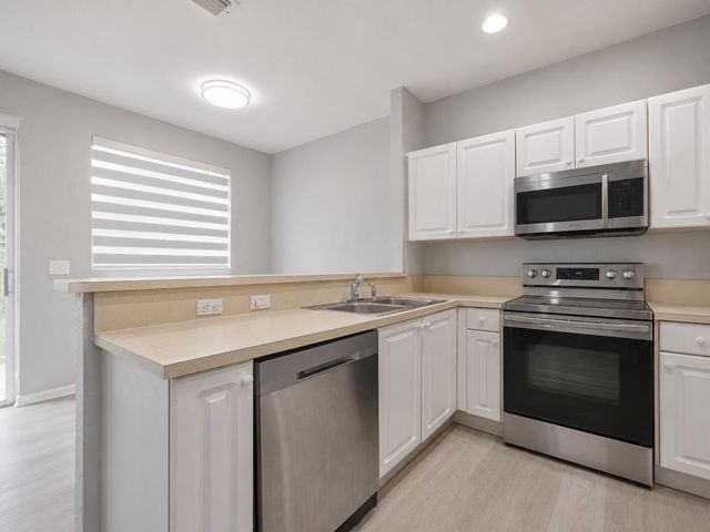 4750 NW 117th Avenue, Coral Springs, FL 33076