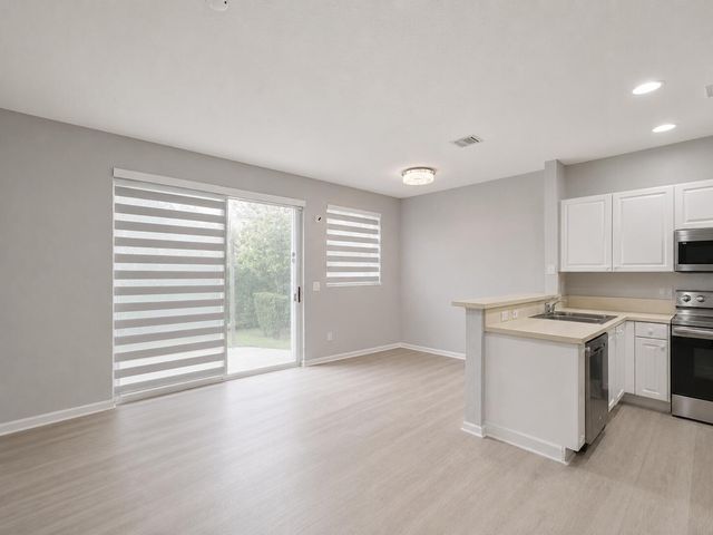4750 NW 117th Avenue, Coral Springs, FL 33076