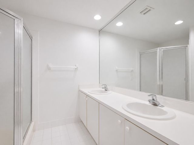 4750 NW 117th Avenue, Coral Springs, FL 33076