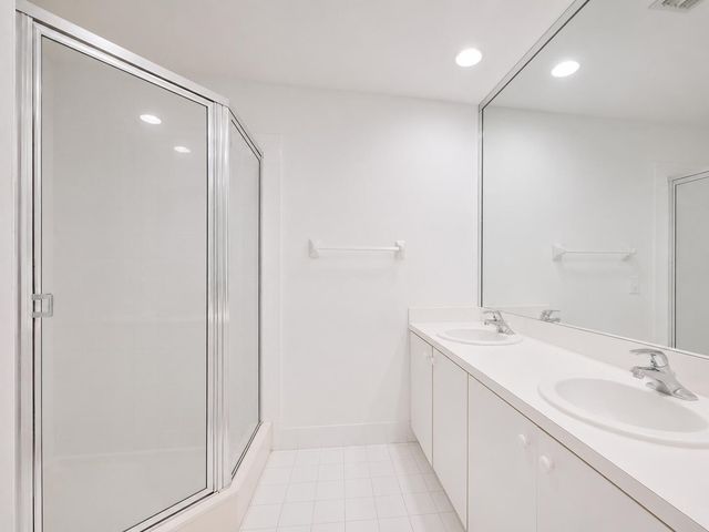 4750 NW 117th Avenue, Coral Springs, FL 33076
