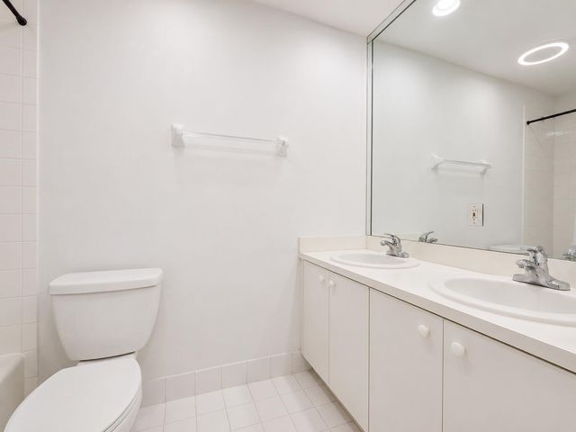 4750 NW 117th Avenue, Coral Springs, FL 33076