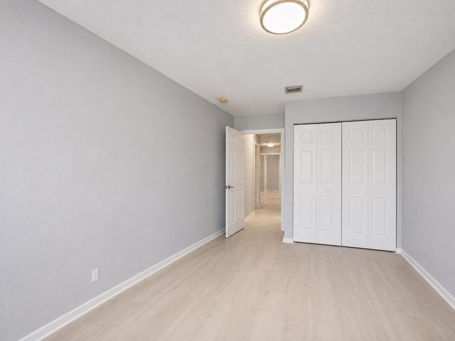 4750 NW 117th Avenue, Coral Springs, FL 33076