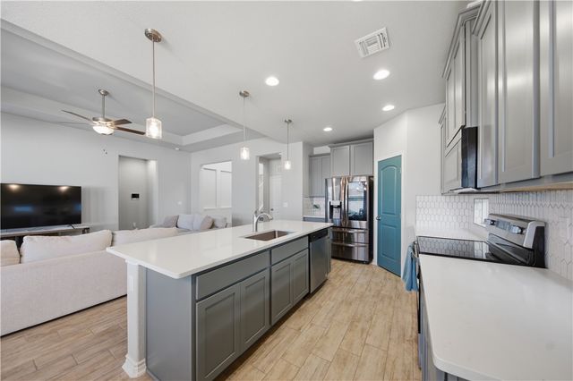 9318 Murdock Dr, Corpus Christi, TX 78410