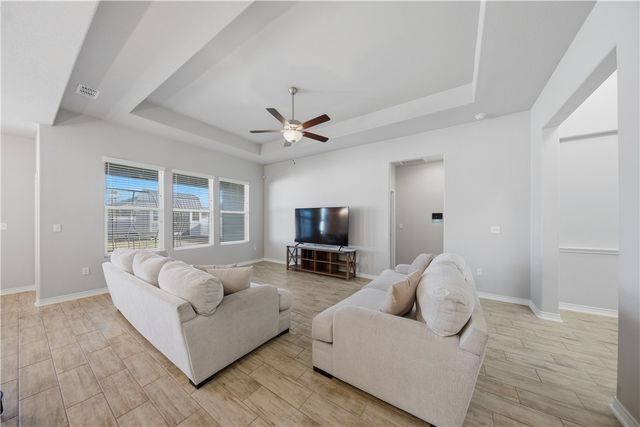 9318 Murdock Dr, Corpus Christi, TX 78410