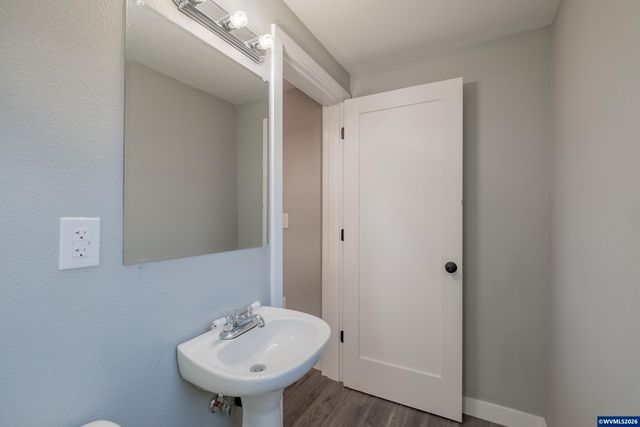 995 Fairview Av SE, Salem, OR 97302