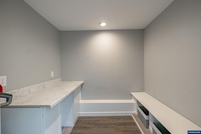 995 Fairview Av SE, Salem, OR 97302