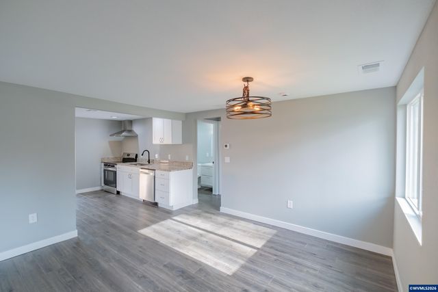 995 Fairview Av SE, Salem, OR 97302