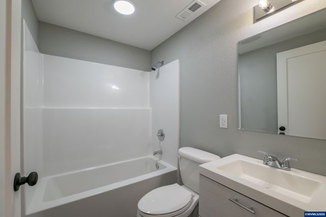 995 Fairview Av SE, Salem, OR 97302